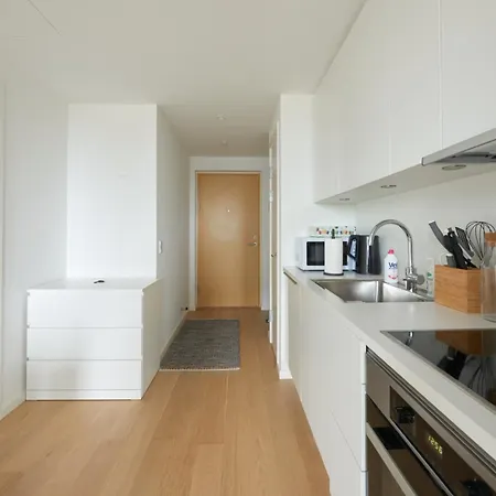 아파트 Cool-cozy-modern-free Parking